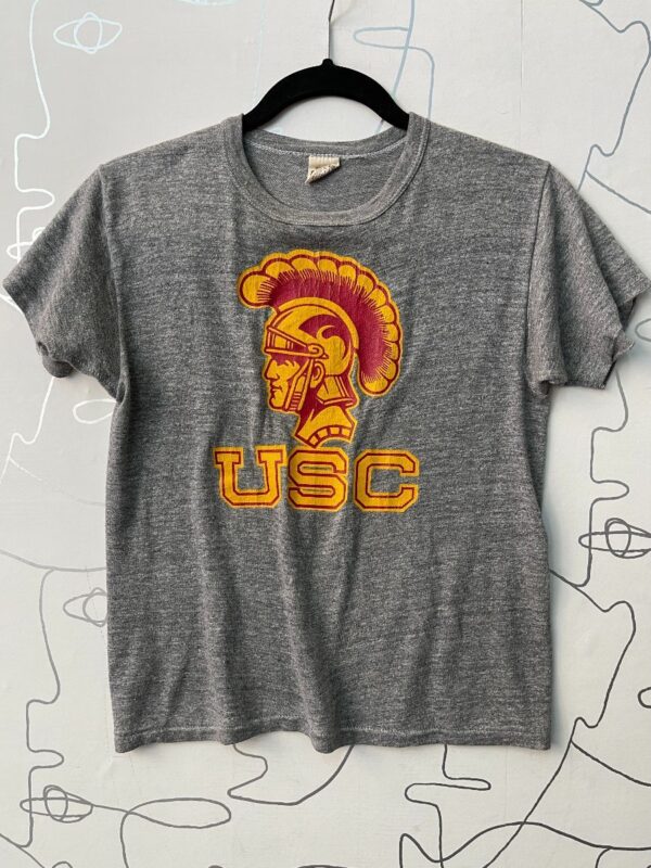 product details: SMALL FIT USC TROJANS GRAPHIC T-SHIRT photo