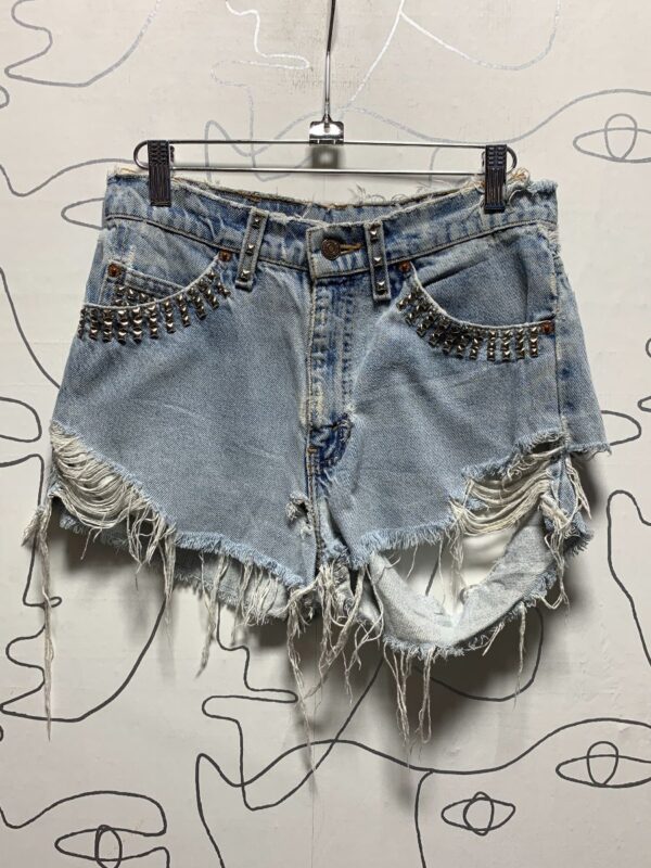 product details: RAD STUDDED & DISTRESSED LEVIS 550 CUTOFF DENIM SHORTS  AS-IS photo