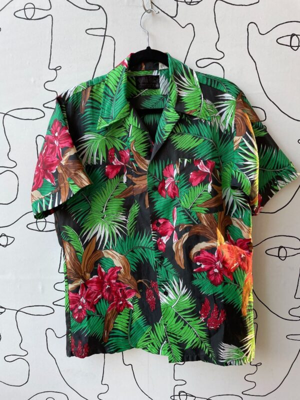 product details: POLYESTER TROPICAL PRINT PALM LEAF HAWAIIAN SHIRT photo