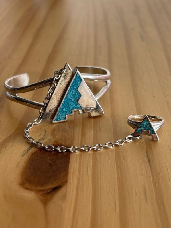 product details: CRUSHED TURQUOISE LAYERED TRIANGLE DOUBLE BAR CUFF W/ CHAIN LINKED RING photo