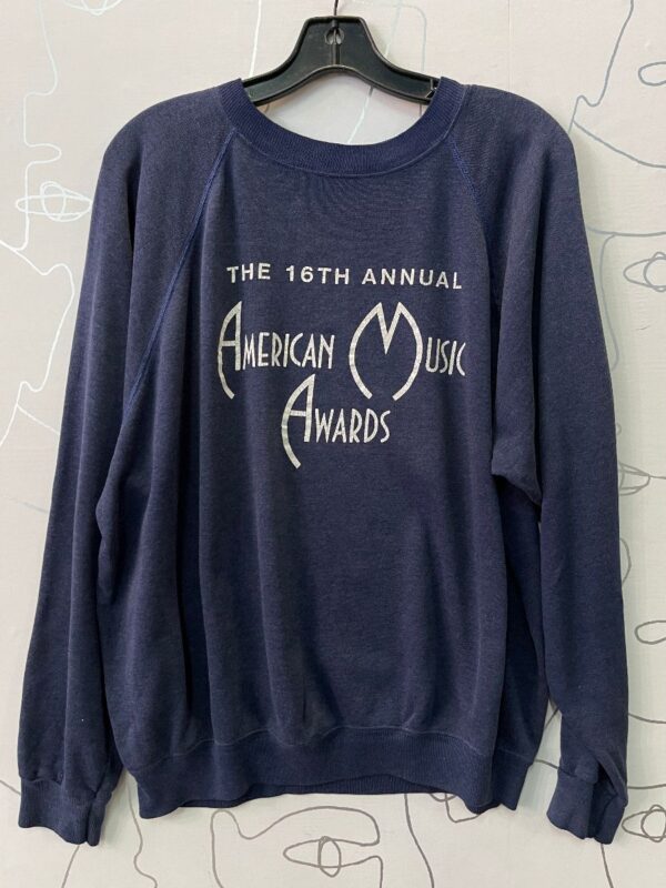 product details: AS IS - 1989 16TH ANNUAL AMERICAN MUSIC AWARDS GRAPHIC CREW NECK SWEATSHIRT photo