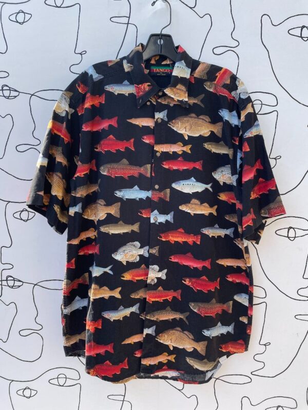 product details: MULTICOLOR ALLOVER FISH PRINT BUTTON UP SHIRT photo