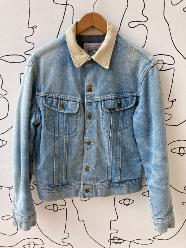 product details: LIGHT WASH DENIM FLANNEL LINED JACKET CREAM CORDUROY COLLAR photo