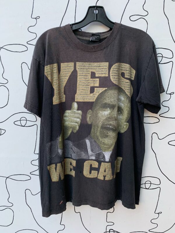 product details: TSHIRT OBAMA GOLD GLITTER PRINT YES WE CAN photo