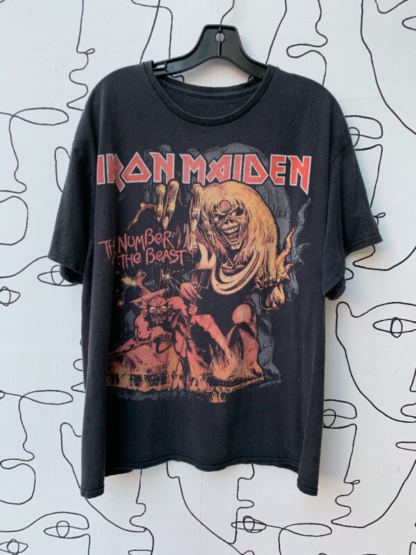 product details: TSHIRT IRON MAIDEN THE NUMBER OF THE BEAST GRAPHIC photo