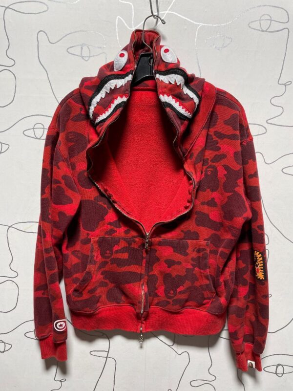 product details: A BATHING APE BAPE PONR 1ST RED CAMO SHARK HEAD FULL ZIP UP AS-IS photo