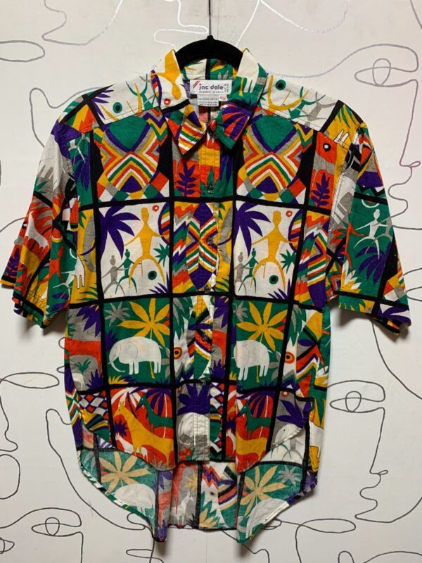 product details: SAFARI ILLUSTRATION BUTTON UP SHIRT W/ DIAMOND STLYE BUTTONS photo