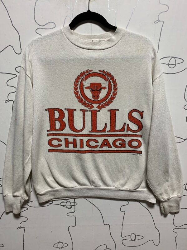 product details: AS-IS DISTRESSED 1990S CHICAGO BULLS FRONT GRAPHIC CREWNECK SWEATSHIRT SMALL FIT photo