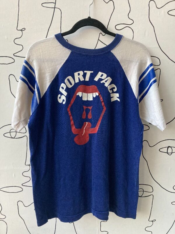 product details: 10-30 CAN\'EM SPORT PACK LIPS AND TONGUE GRAPHIC RAGLAN JERSEY TSHIRT photo