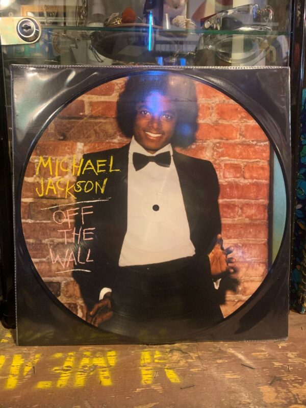product details: BW VINYL MICHAEL JACKSON - OFF THE WALL PICTURE DISC photo
