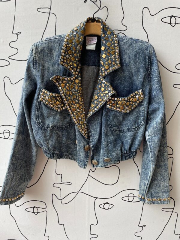 product details: 1980S EMBELLISHED ACID WASH CROPPED DENIM JACKET photo