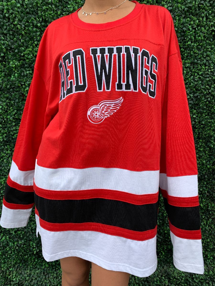 NHL, Shirts, Detroit Red Wings Shirt Mens Medium Red Striped Hem Sewn  Long Sleeve Nhl Hockey