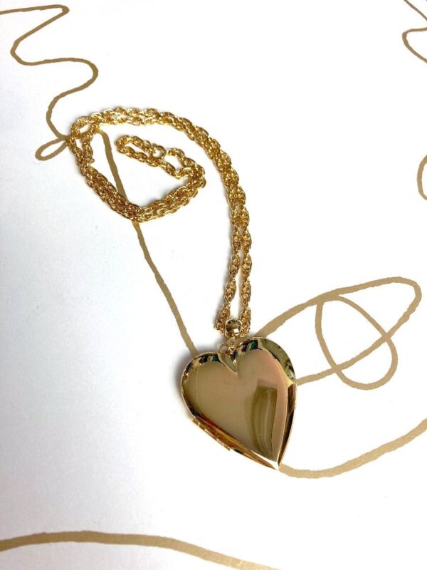 product details: LARGE HEART PENDANT LOCKET & CHAIN *1980S DEADSTOCK photo