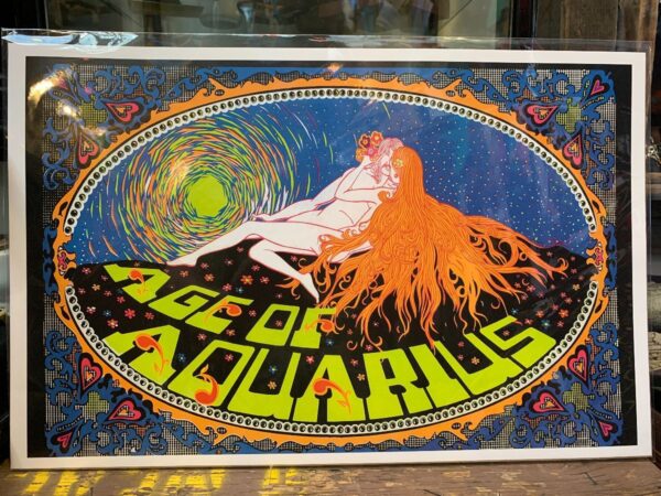 product details: PSYCHEDELIC AGE OF AQUARIUS COUPLE photo