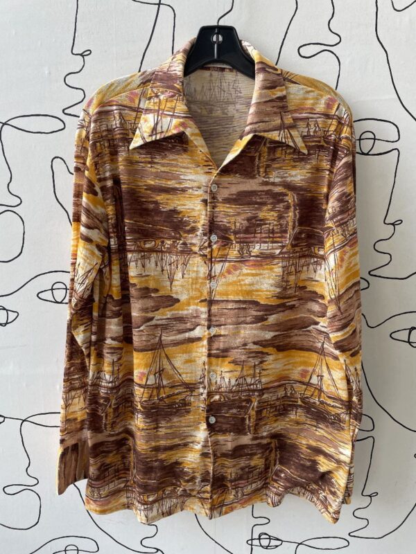product details: 1970S COMBED COTTON POLY LONG SLEEVE BUTTON DOWN ALLOVER BOAT PRINT SHIRT photo