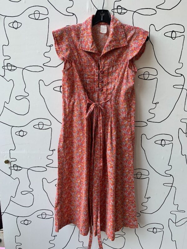 product details: SWEET 1970S COTTON FLORAL PRINTED DRESS CAP SLEEVES TIE WAIST photo