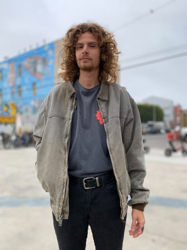 product details: PERFECTLY DISTRESSED AND TATTERED VINTAGE CARHARTT WORK WEAR JACKET WITH CORDUROY COLLAR photo