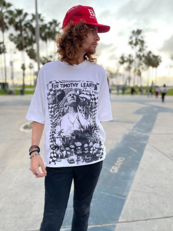 product details: DEADSTOCK TIMOTHY LEARY 1960 100% COTTON TSHIRT photo