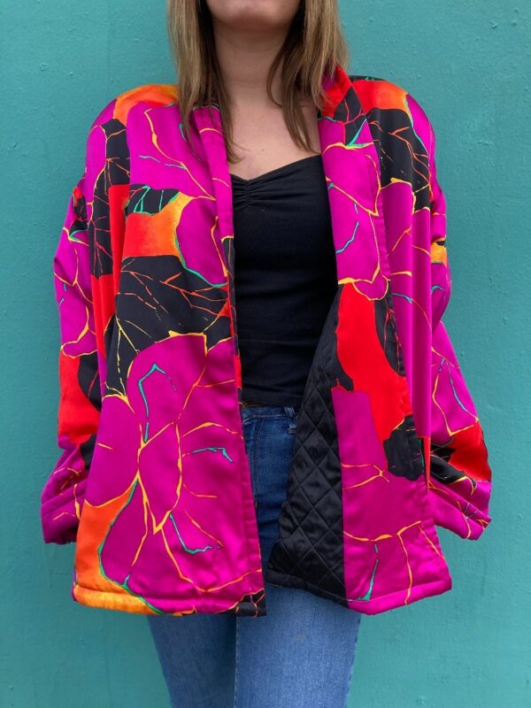 product details: 100% SILK TROPICAL FLORAL PRINT JACKET QUILTED LINING SHOULDER PADS photo