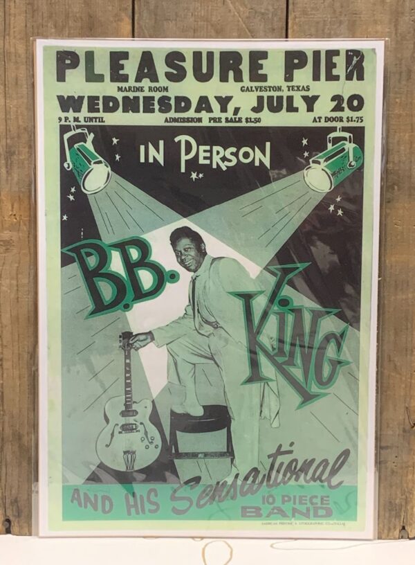 product details: B.B KING AND HIS SENSATIONAL 10 PIECE BAND LIVE AT PLEASURE PIER MARINE ROOM photo