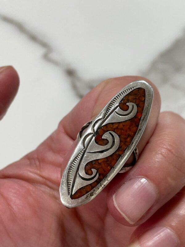 product details: CRUSHED CORAL WAVE INLAY DESIGN STERLING SILVER ELONGATED RING photo