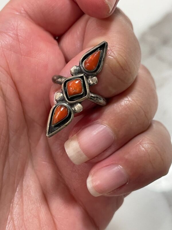 product details: TRIPLE TEARDROP CORAL STONE MIDI RING STERLING SILVER SETTING photo