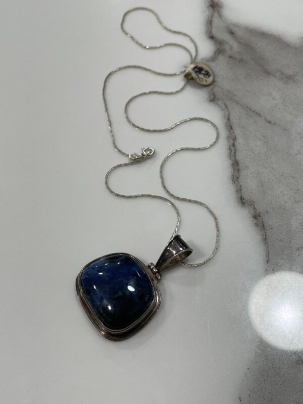 product details: POLISHED PURPLE AGATE PENDANT STERLING SILVER SETTING & SNAKE CHAIN *HALLMARKED photo