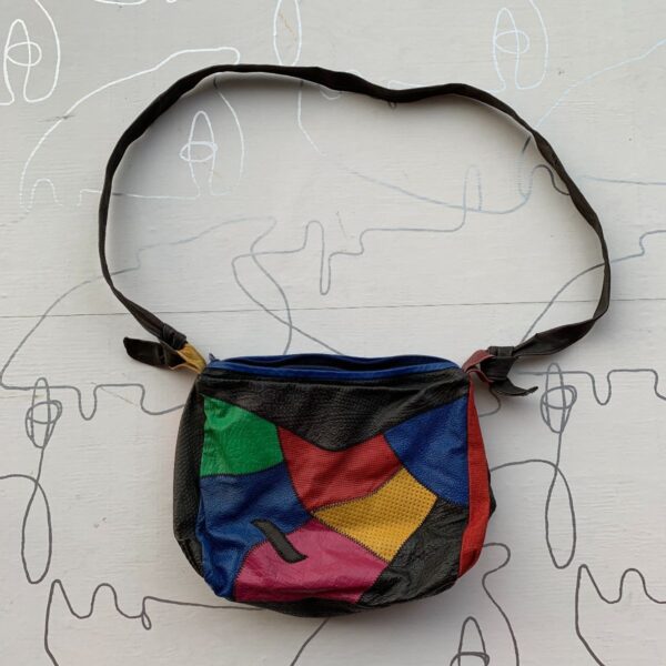 product details: MULTICOLORED STITCHED LEATHER PURSE WITH INSIDE POCKETS photo