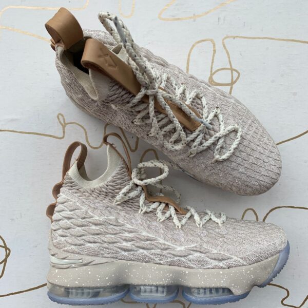 product details: LEBRON 15 GHOSTS BASKETBALL SNEAKER photo