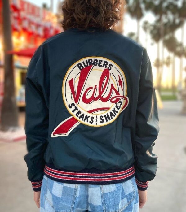 product details: VALS BURGERS STEAKS & SHAKES CHAIN STITCH BACK PATCH CONTRAST TRIM SNAP CLOSURE BOMBER JACKET photo