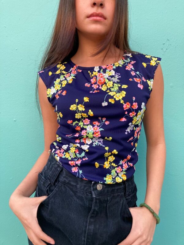 product details: AS IS VIBRANT FLORAL PRINT SLEEVELESS BLOUSE photo