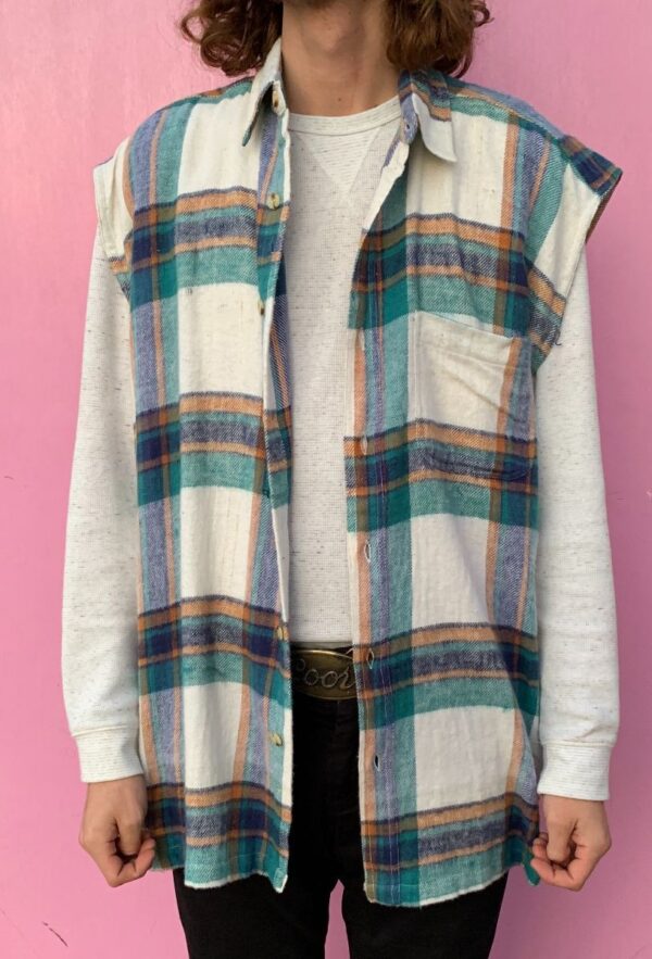 product details: 1990S DEADSTOCK OVERSIZED SLEEVELESS PLAID FLANNEL SHIRT photo