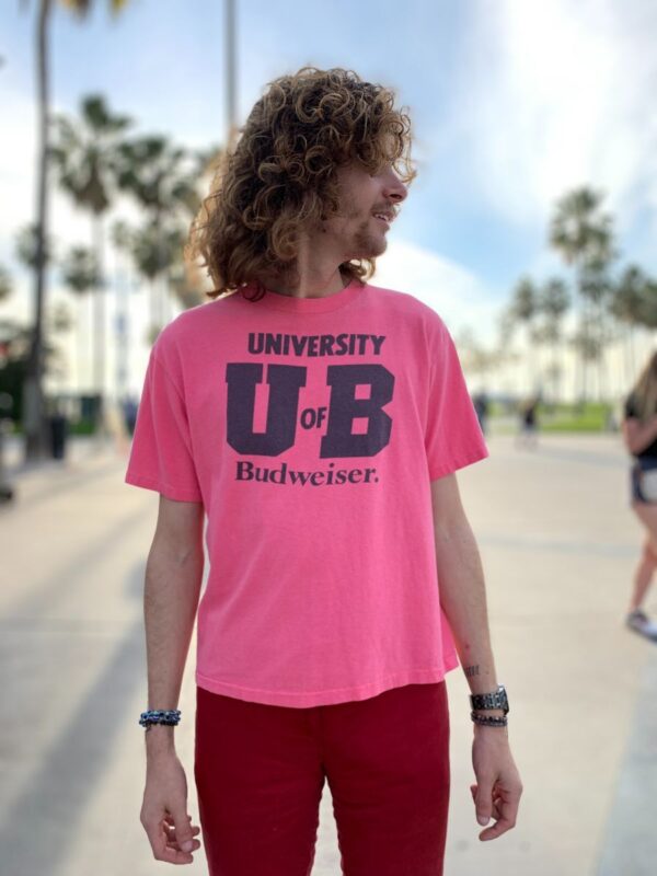 product details: UNIVERSITY OF BUDWEISER GRAPHIC T-SHIRT photo
