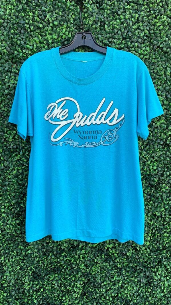 product details: THE JUDDS SISTERS GRAPHIC T-SHIRT SINGLE STITCHED photo