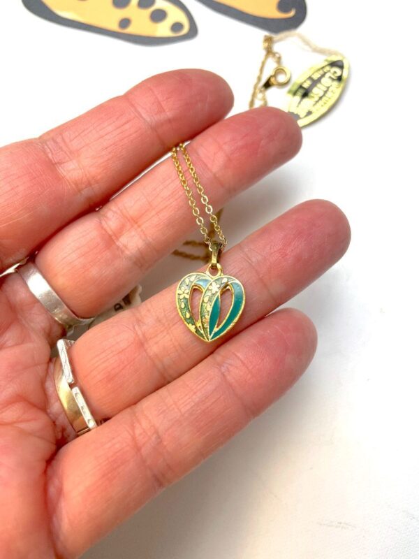 product details: CLOISONNE HEART PENDANT NECKLACE MADE IN KOREA 1960S DEADSTOCK photo