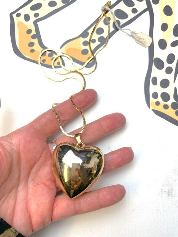 product details: LARGE 3D GOLD HEART PENDANT NECKLACE CHUNKY LINK CHAIN 1980S DEADSTOCK photo