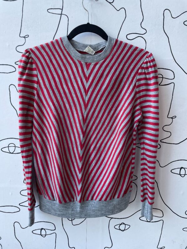 product details: 8-19 LONG-SLEEVE CHEVRON STRIPED CREWNECK PULLOVER SWEATER photo