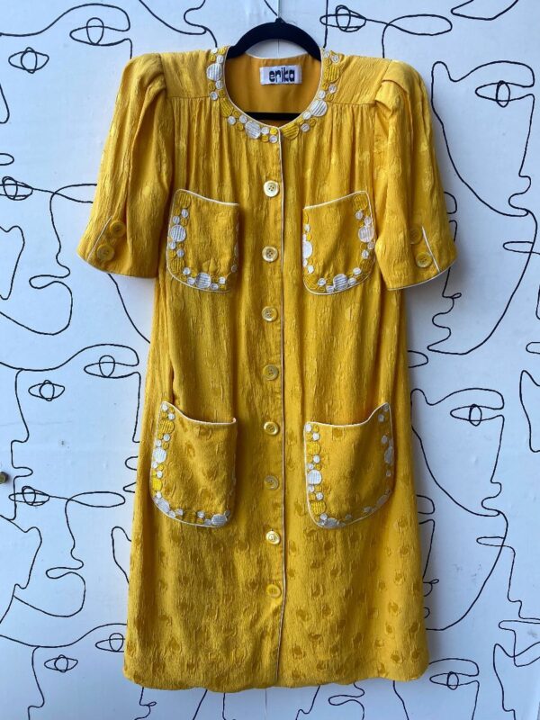 product details: 1980S POLKADOT BUTTON UP SHIFT DRESS W/ POCKETS & CONTRAST PIPING photo