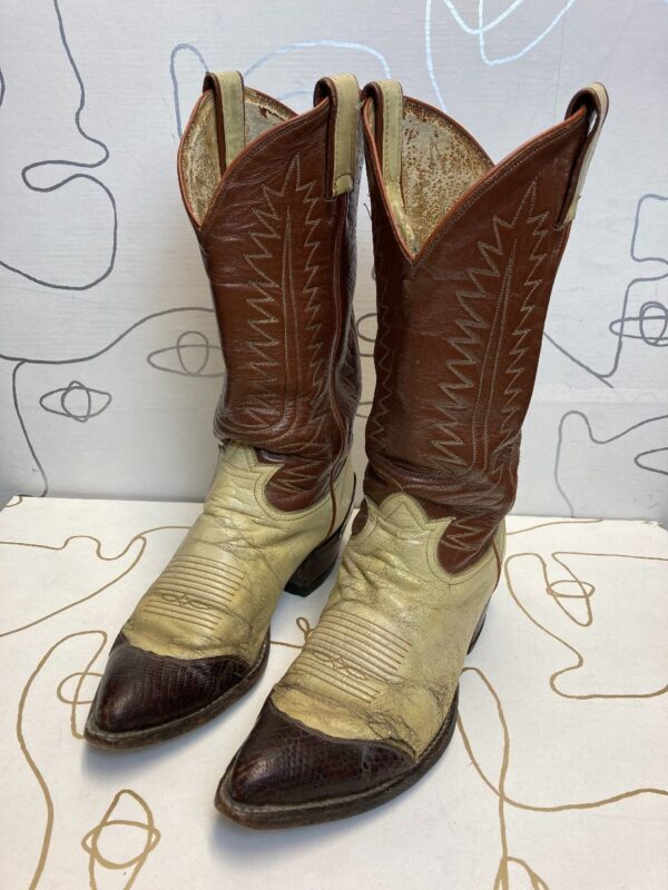 product details: 2-41 AS-IS TRI TONE  COWBOY BOOTS METAL LONGHORN HEEL DETAIL photo