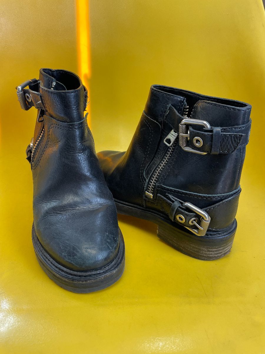 Adorable Chunky Leather Combat Boots Chunky Zippers And Buckles ...