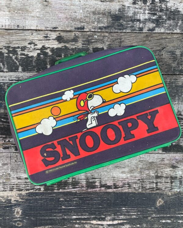 product details: AMAZING! RARE & COLLECTIBLE 1965 RETRO SNOOPY SUIT CASE AS-IS photo