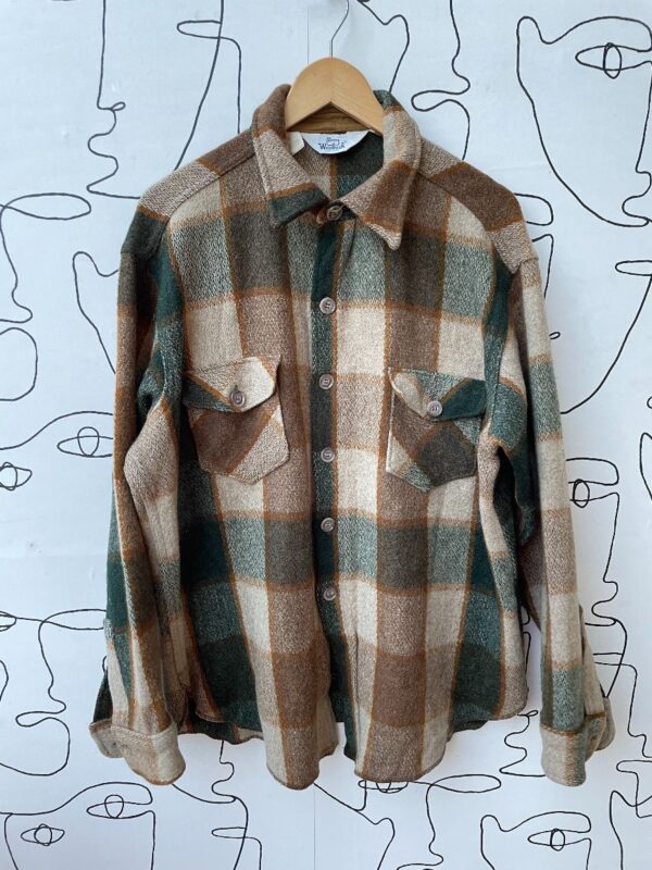 product details: WOOLRICH HEAVY BUTTON DOWN WOOL PLAID DESIGN FLANNEL JACKET photo
