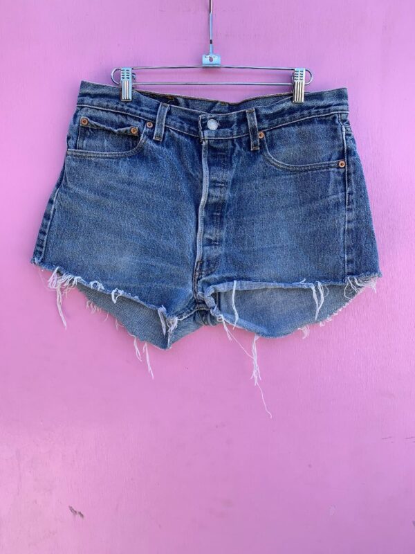 product details: LEVIS 501 BUTTON FLY CUTOFF DENIM  SHORTS FRAYED HEM PERFECT WASH AS-IS photo