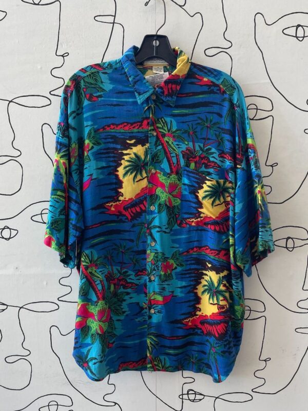 product details: NICE 1990S SLOUCHY RAYON SUPER BRIGHT PALM TREE PRINT HAWAIIAN BUTTON UP SHIRT photo