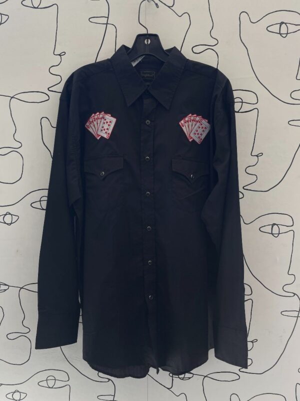 product details: PEARL SNAP L/S BUTTON UP SHIRT WITH PLAYING CARDS EMBROIDERED PATCH DETAILS photo