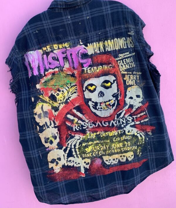 product details: THE ORIGINAL MISFITS LOS ANGELES SHOW HAND PAINTED BACK GRAPHIC SLEEVELESS BUTTON-UP SHIRT photo