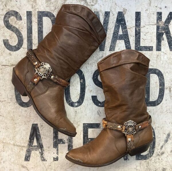 product details: ORNATE STEEL TOE FEATHER HARNESS SLOUCHY COWBOY BOOTS photo