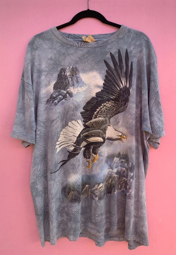 product details: SOARING EAGLE GRAPHIC ON MARBLE WASH T-SHIRT photo