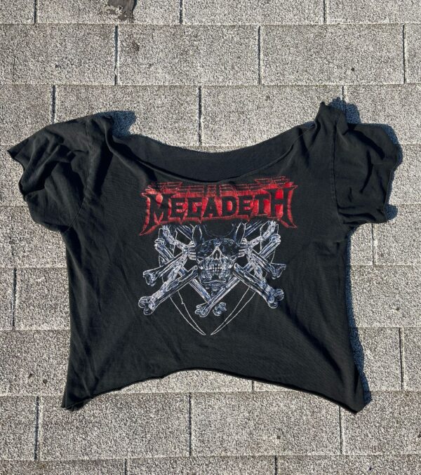 product details: AWESOME OFF SHOULDER CROPPED MEGADETH TEE photo