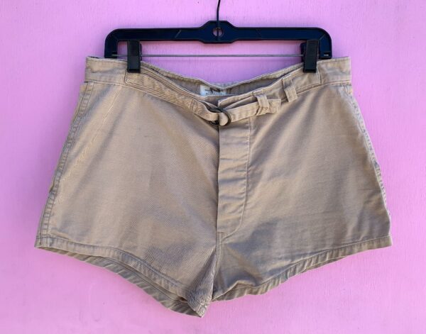 product details: RETRO 1970S MILITARY SHORTS W/ BUILT IN BELT photo